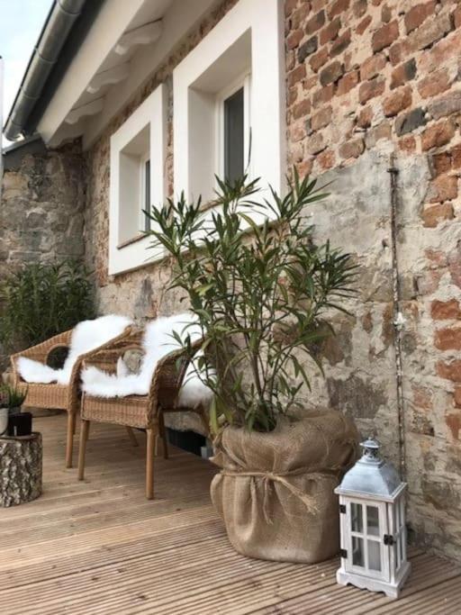 Вилла Ferienhaus „Uff'M Woikeller“ Meckenheim  Экстерьер фото